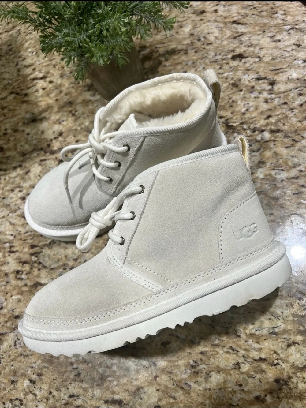 UGG Big Kids White Suede Lace-Up Ankle Neumel Boots 4